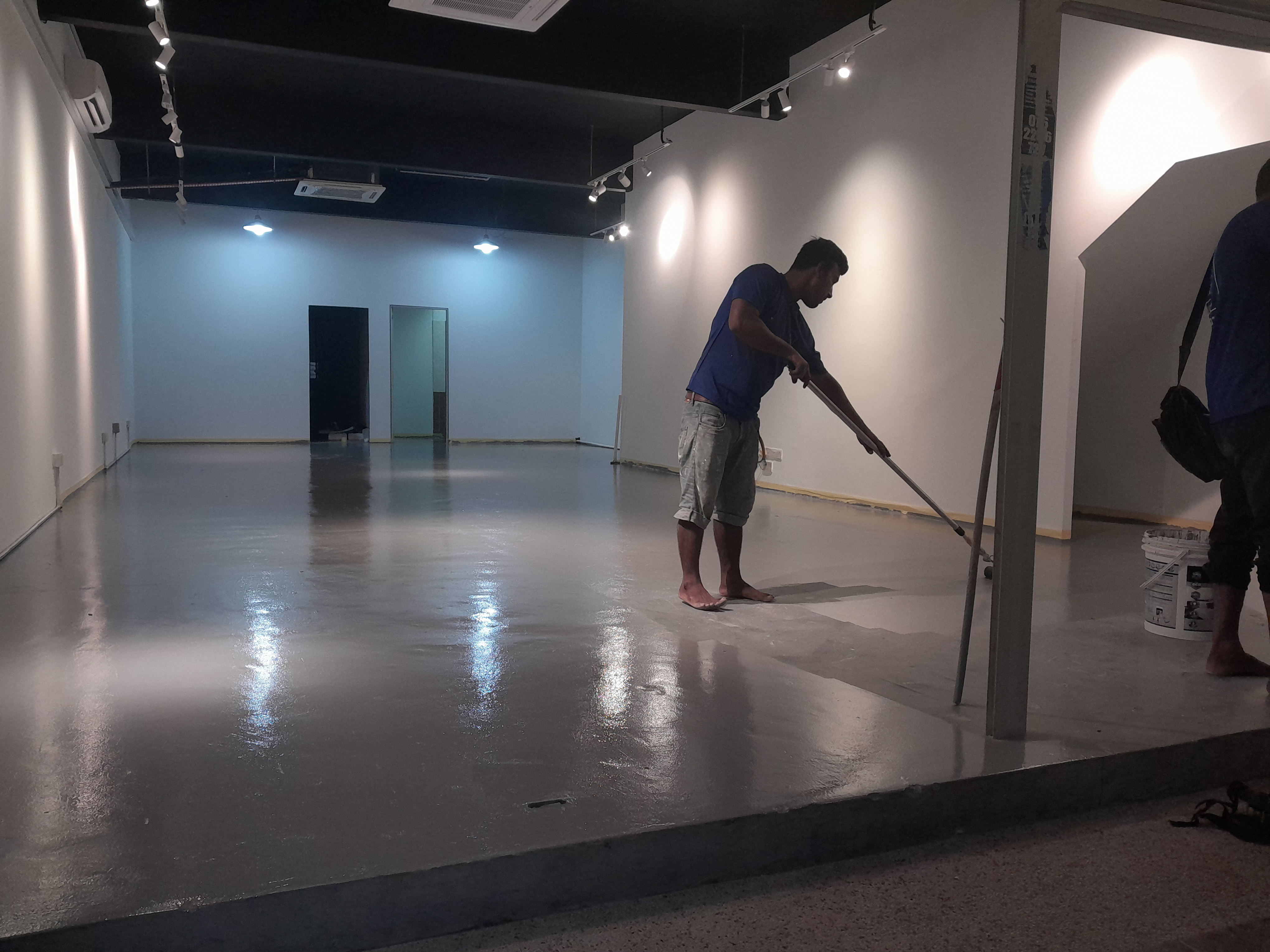 Pemasangan Lantai Ruang Dalam